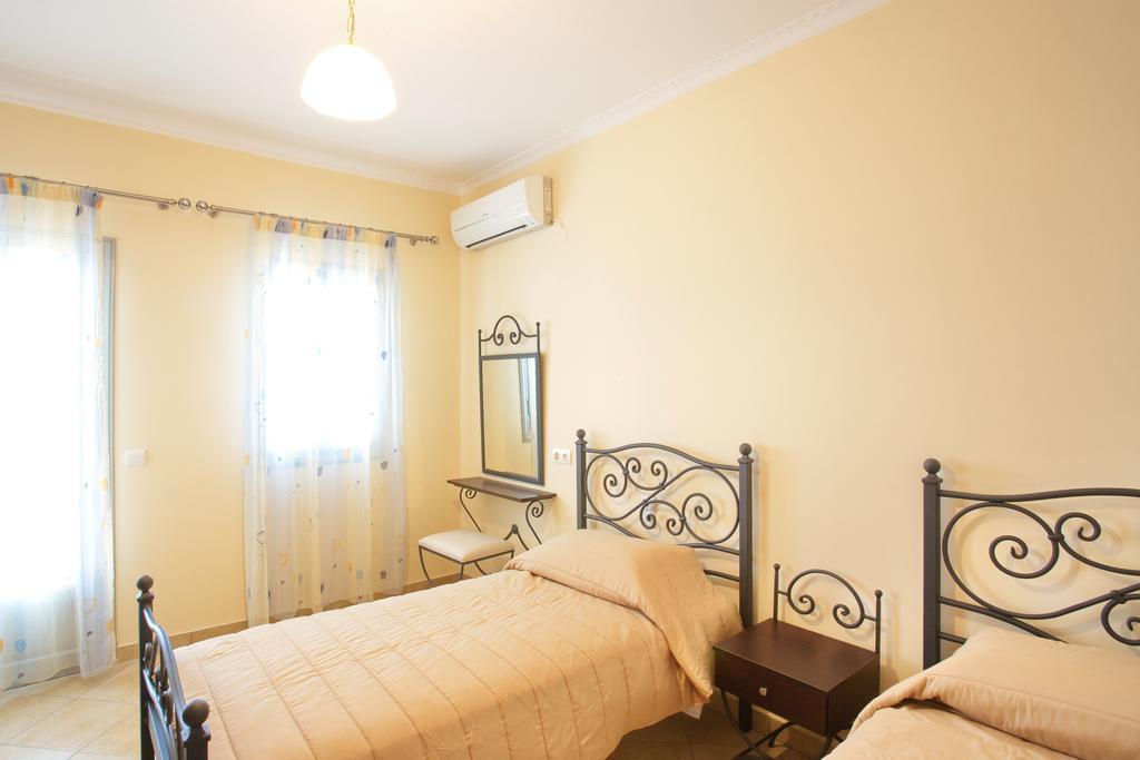 Villa Serene Kamári Zewnętrze zdjęcie